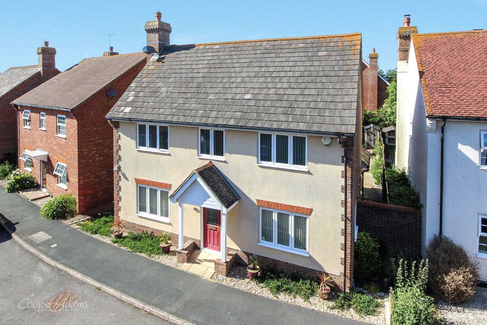 3 bed house for sale in Oakwood Drive, Angmering, BN16