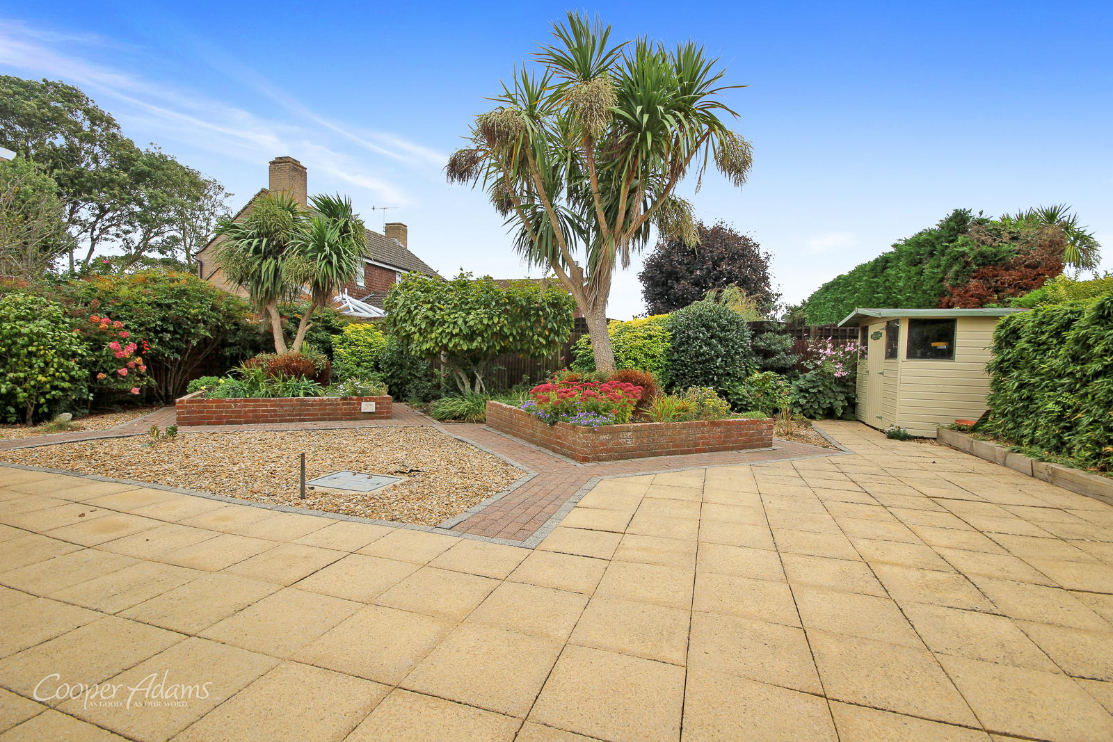 2 bed bungalow for sale in Merryfield Crescent, Angmering  - Property Image 3