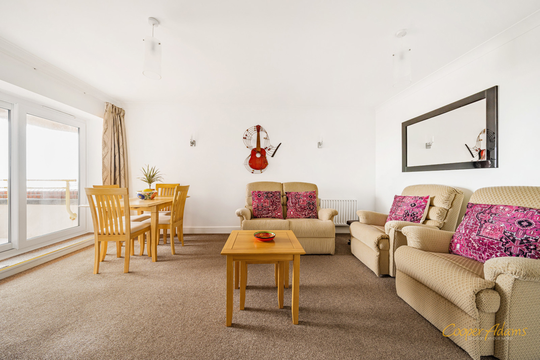 2 bed apartment for sale in West Parade, Worthing  - Property Image 5