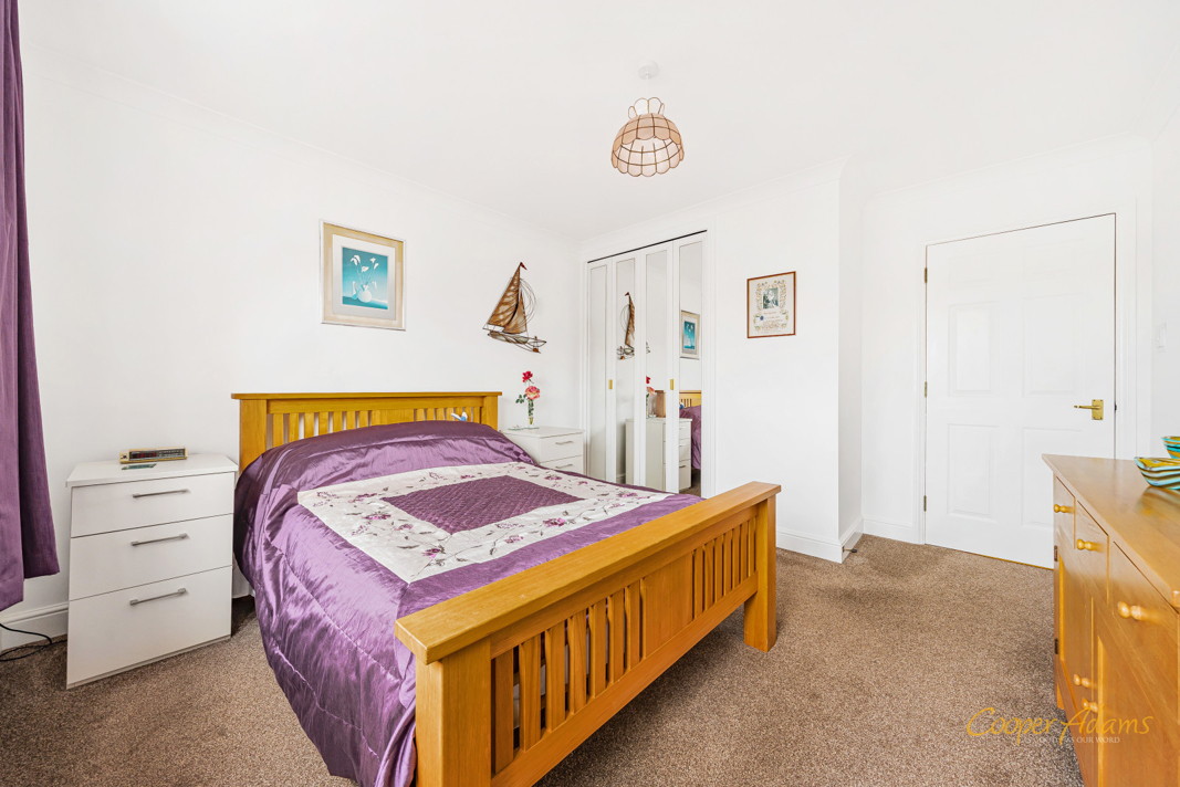 2 bed apartment for sale in West Parade, Worthing 6