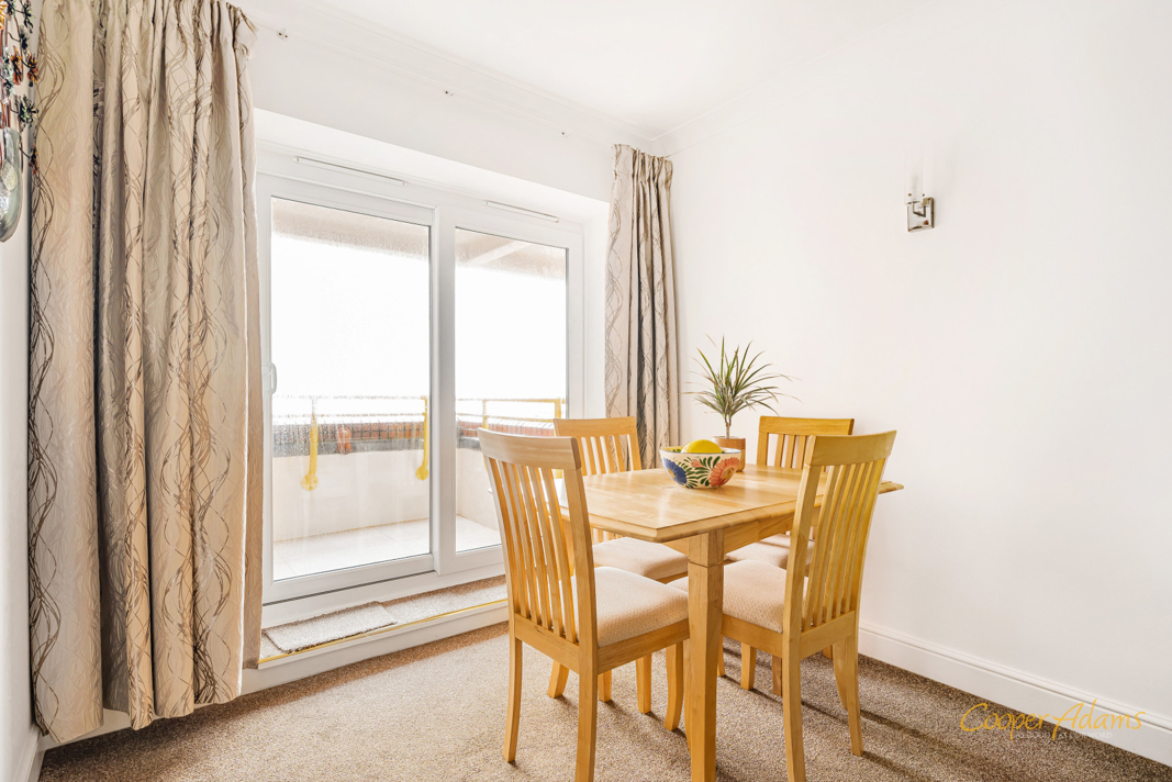 2 bed apartment for sale in West Parade, Worthing 5