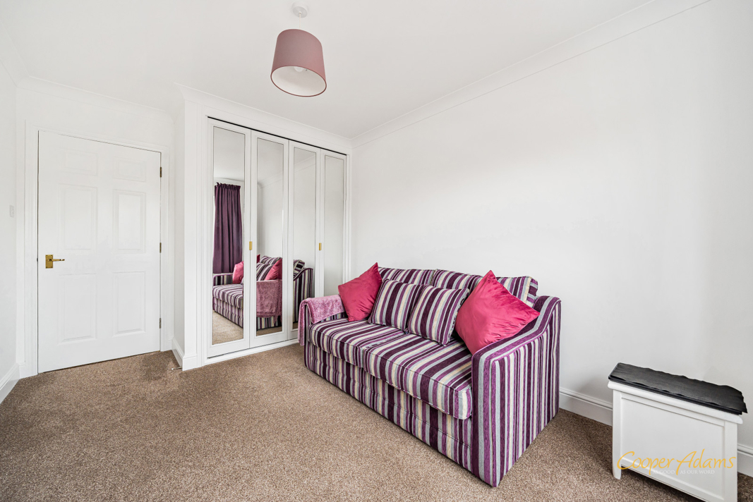 2 bed apartment for sale in West Parade, Worthing 8