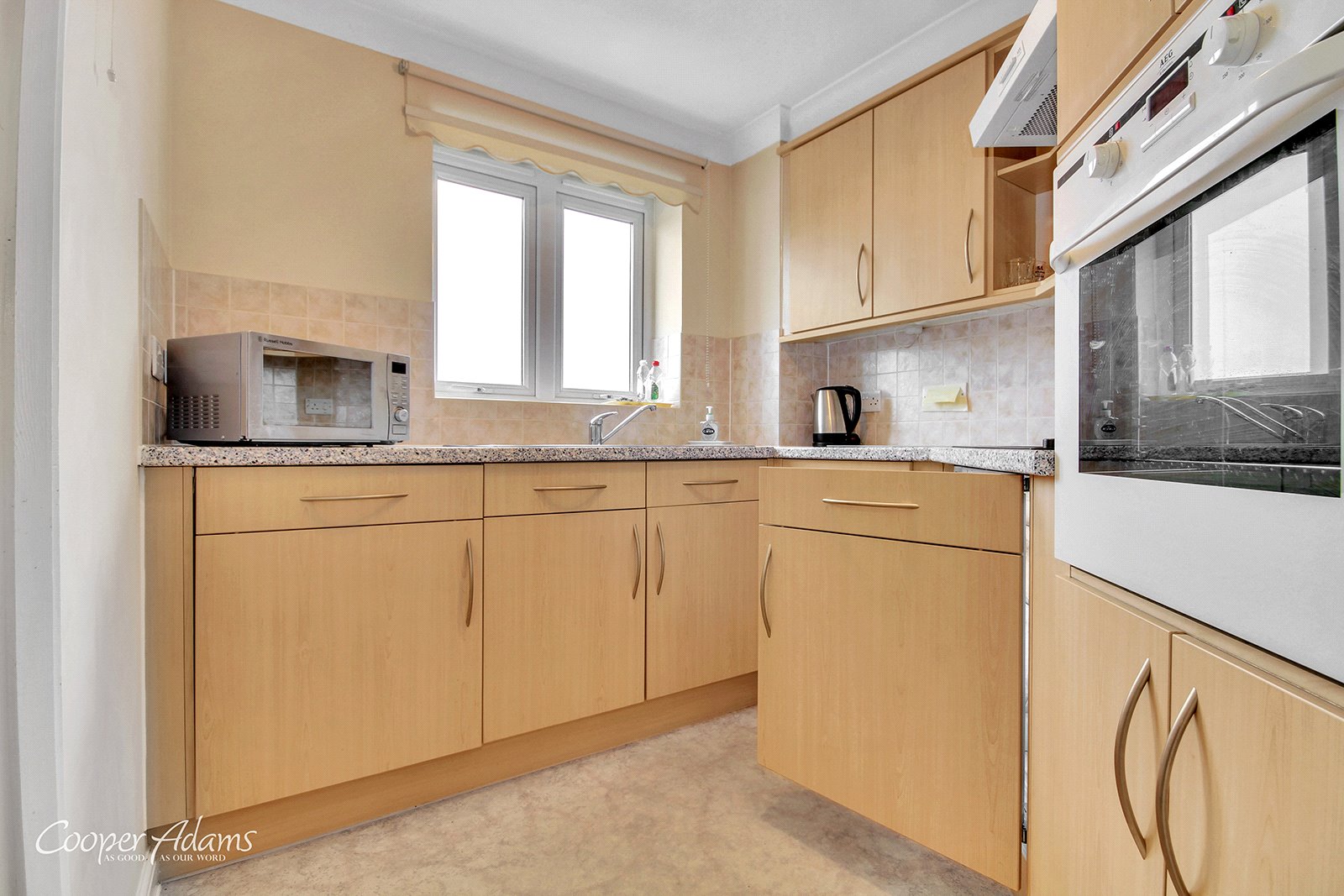 1 bed retirement property for sale in Worthing Road, East Preston 4