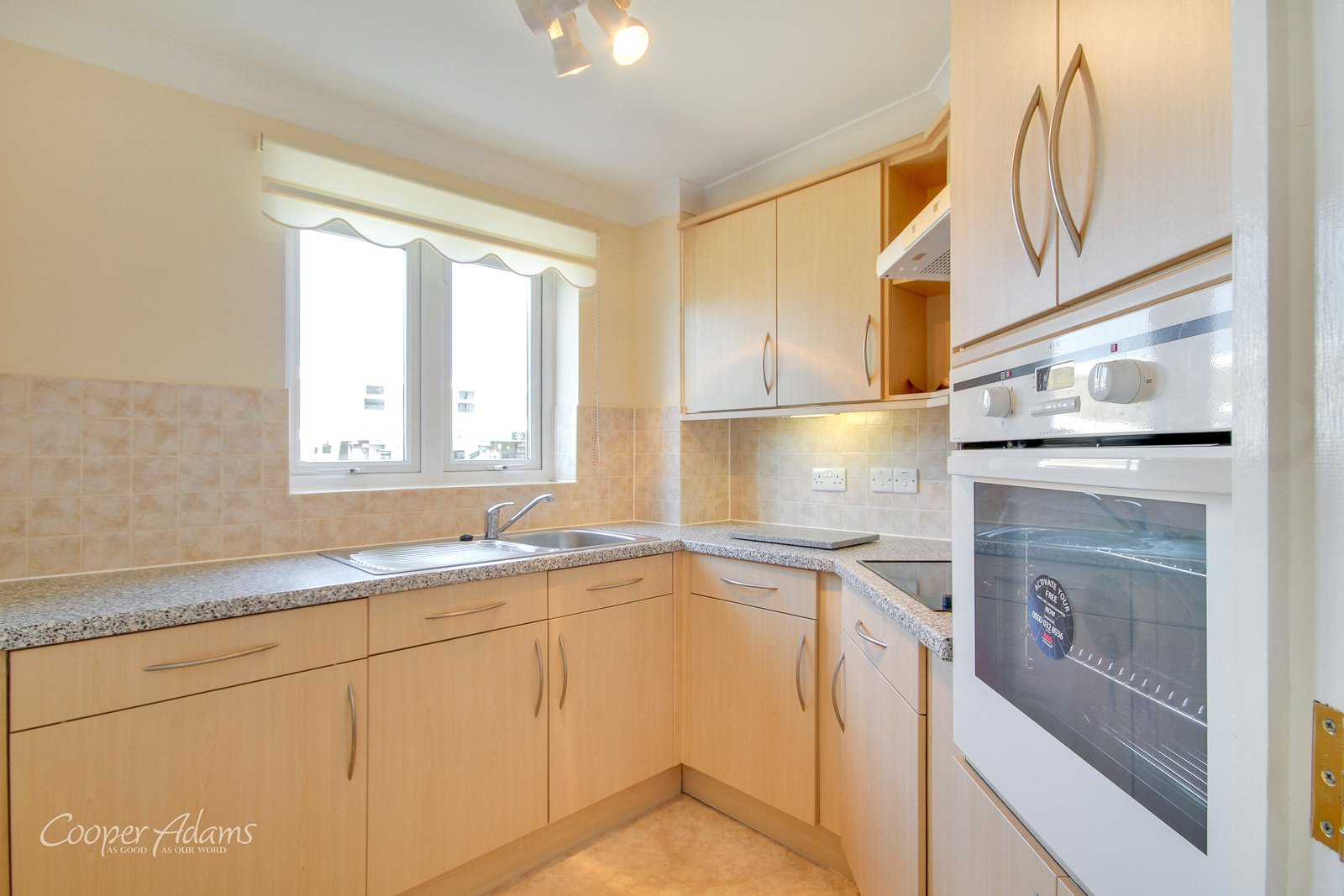 1 bed for sale in Worthing Road, East Preston  - Property Image 4