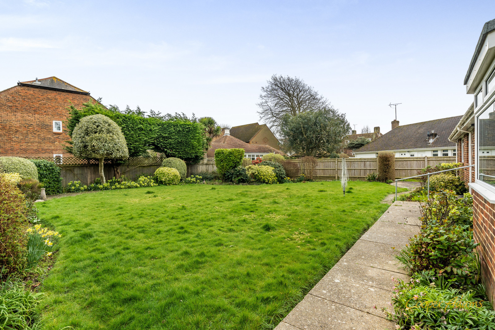 3 bed bungalow for sale in Sea Lane Close, East Preston  - Property Image 3