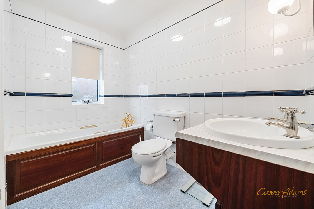 3 bed bungalow for sale in Brou Close, East Preston  - Property Image 13