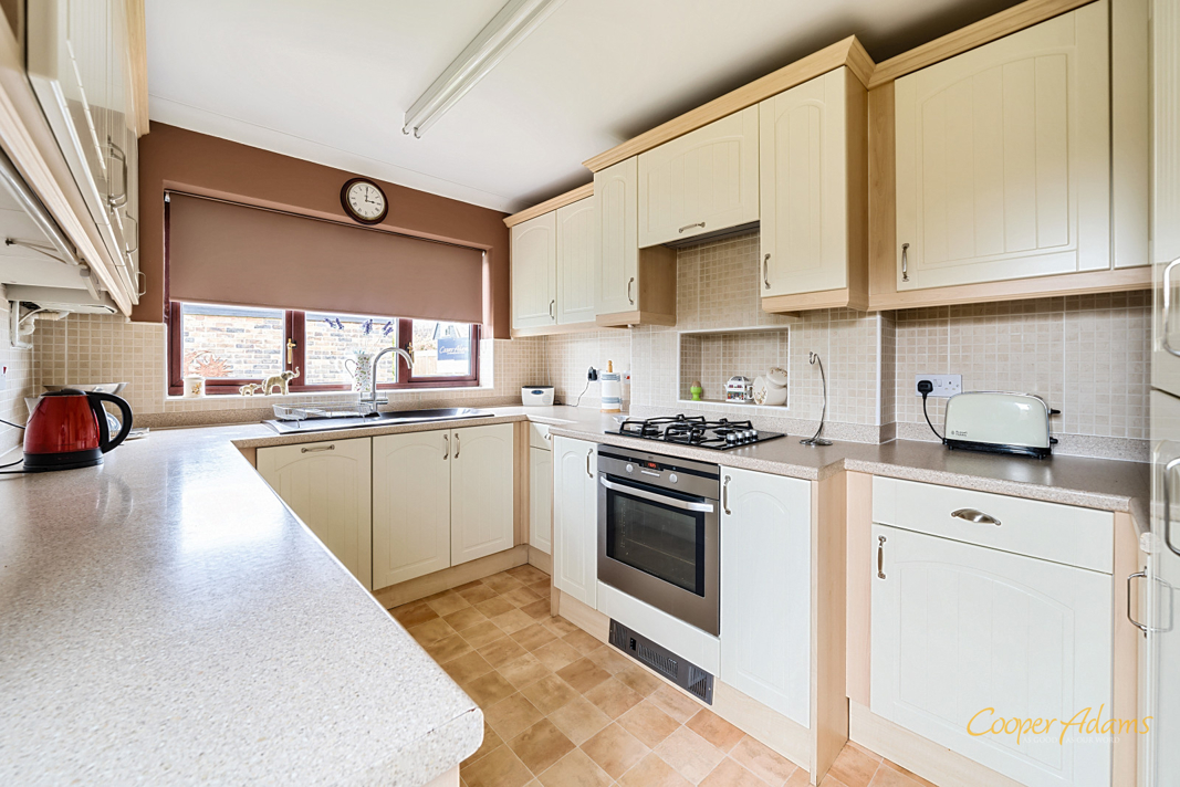 3 bed bungalow for sale in Brou Close, East Preston  - Property Image 8