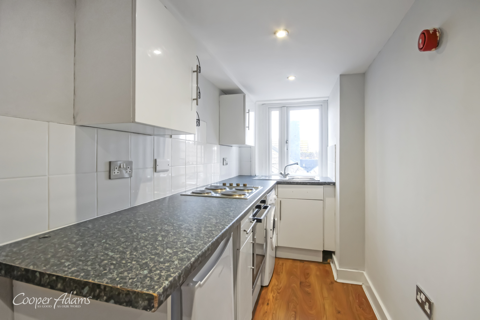 1 bed apartment to rent in High Street, Littlehampton  - Property Image 3