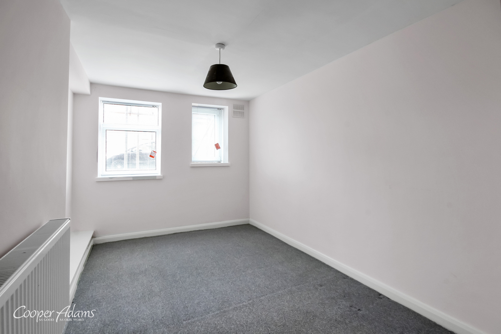 2 bed apartment to rent in South Terrace, Littlehampton 4