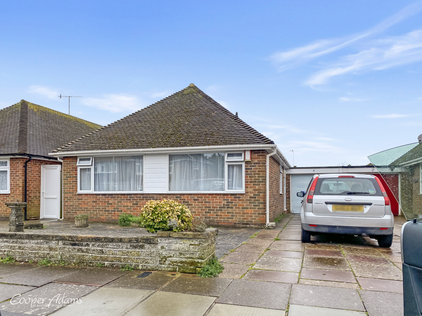 3 bed bungalow to rent  - Property Image 1
