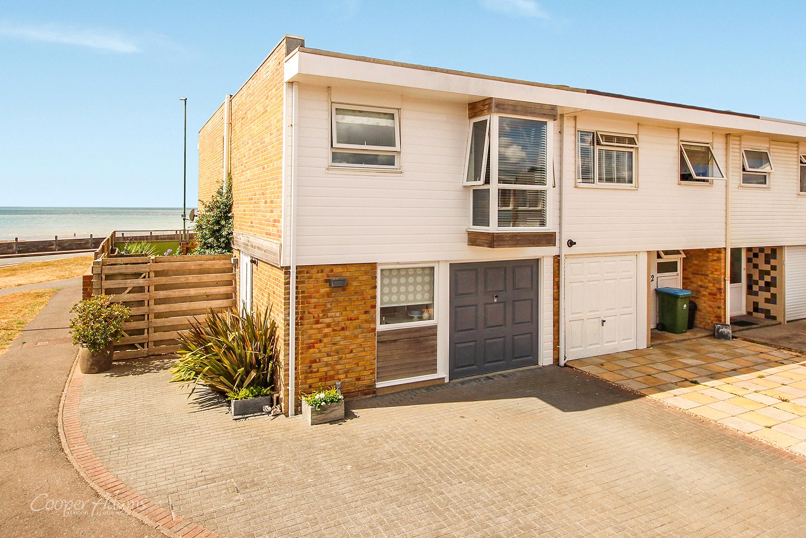 3 bed house for sale in Howards Way, Rustington  - Property Image 1