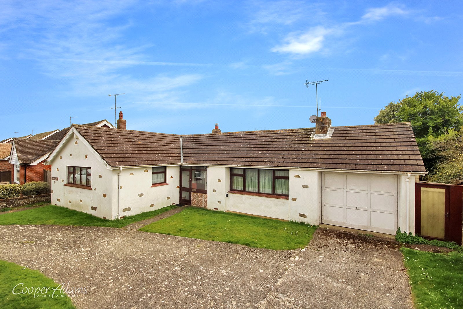 3 bed bungalow for sale in Ingram Close, Rustington  - Property Image 1