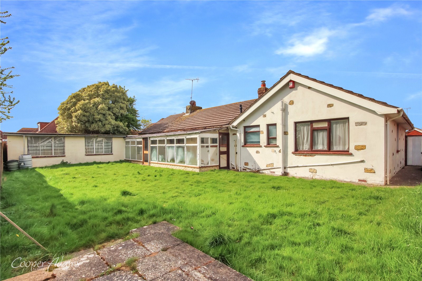 3 bed bungalow for sale in Ingram Close, Rustington  - Property Image 4