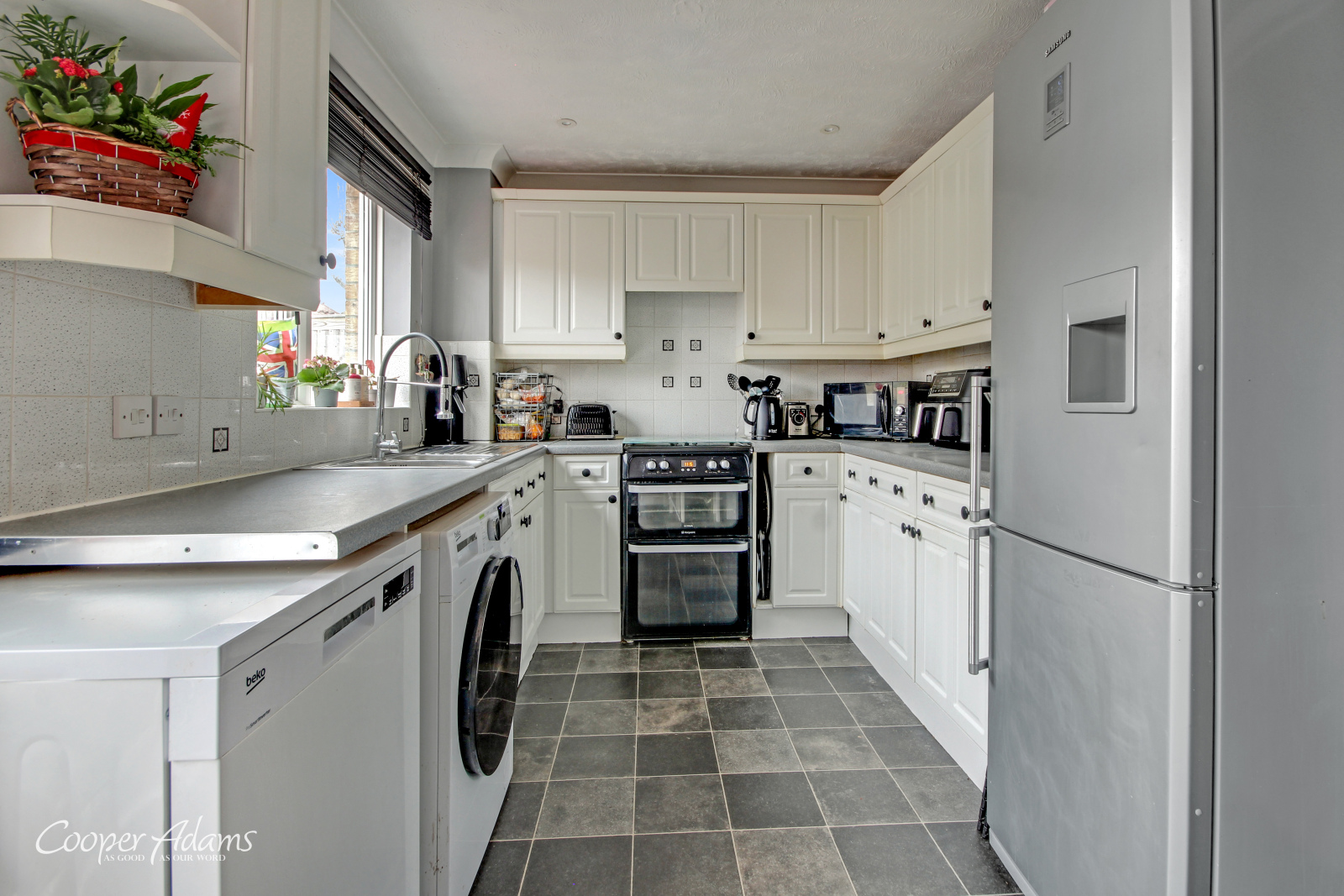 3 bed house for sale in Coniston Way, Littlehampton  - Property Image 4