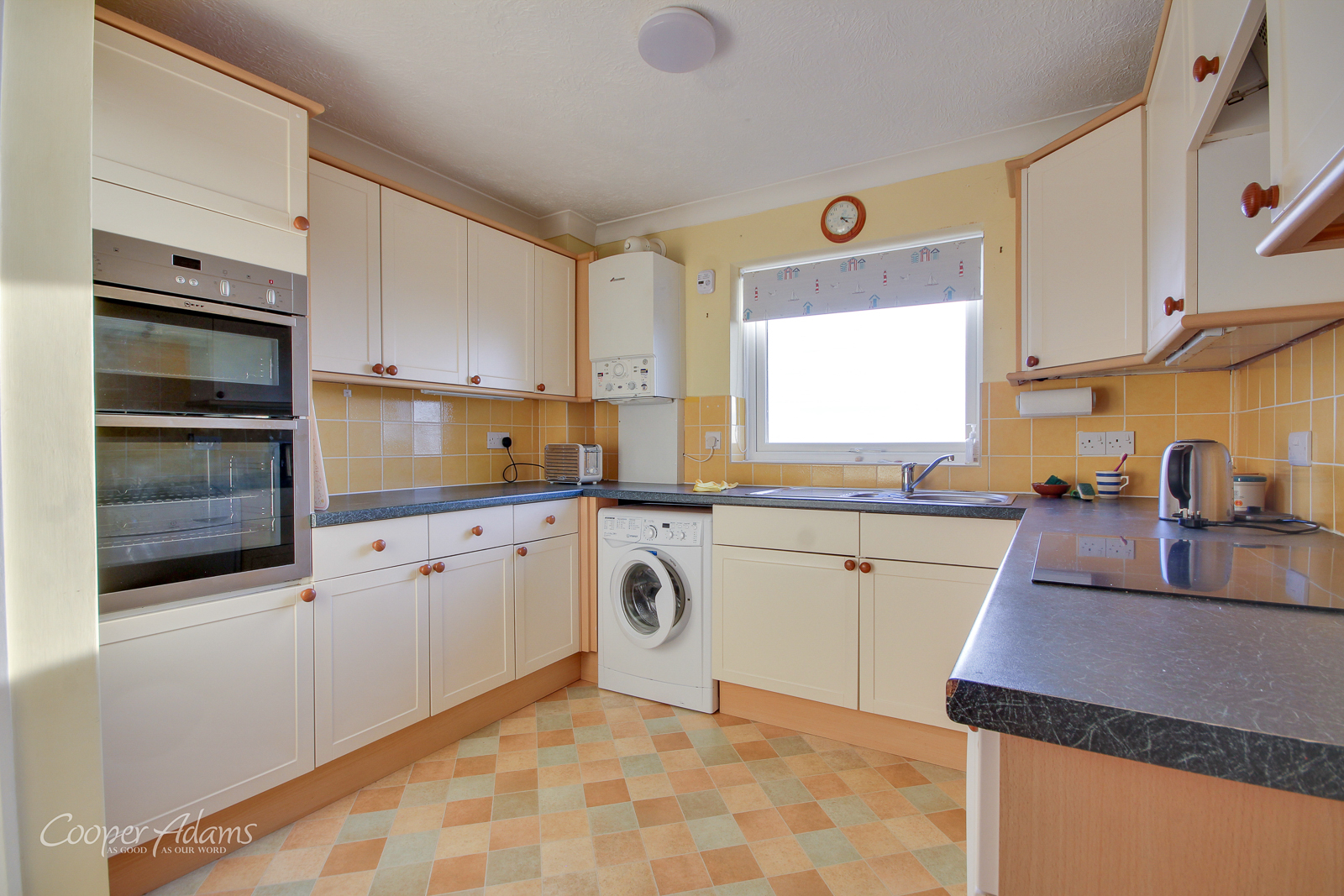2 bed apartment for sale in Marama Gardens, Rustington  - Property Image 3