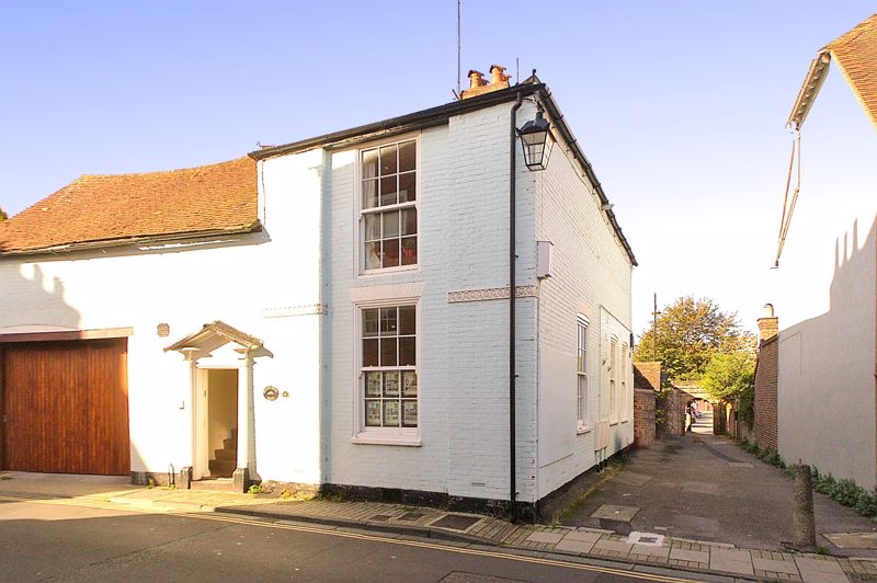 1 bed flat for sale in 3 Little London, Chichester  - Property Image 1