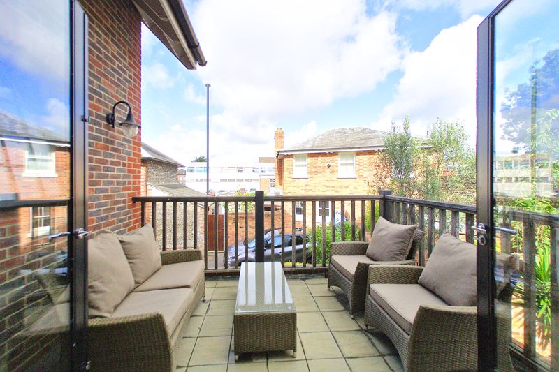 2 bed flat for sale in Canal Wharf, Chichester 0