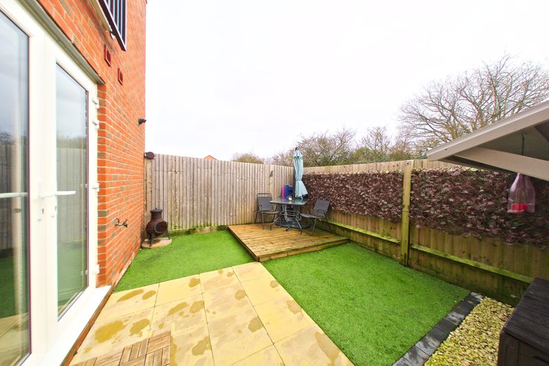 1 bed flat for sale in Kiln Mews, Chichester 0