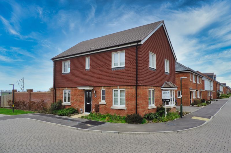 4 bed house for sale in Hangar Drive, Chichester  - Property Image 19