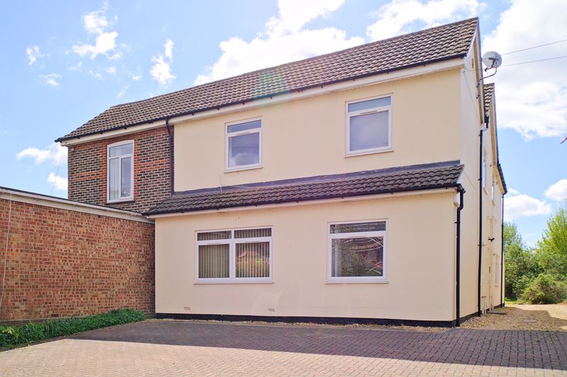 2 bed flat for sale in Main Road, Emsworth - Property Image 1