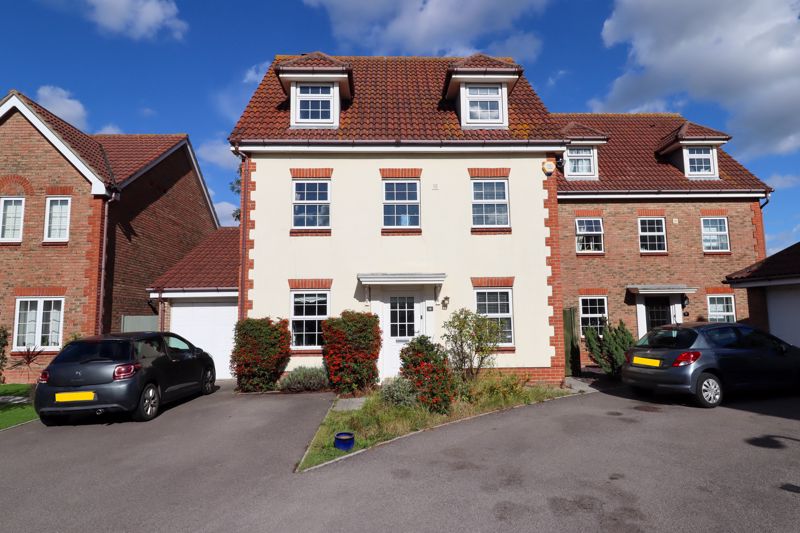 5 bed house for sale in Saxby Close, Bognor Regis 0