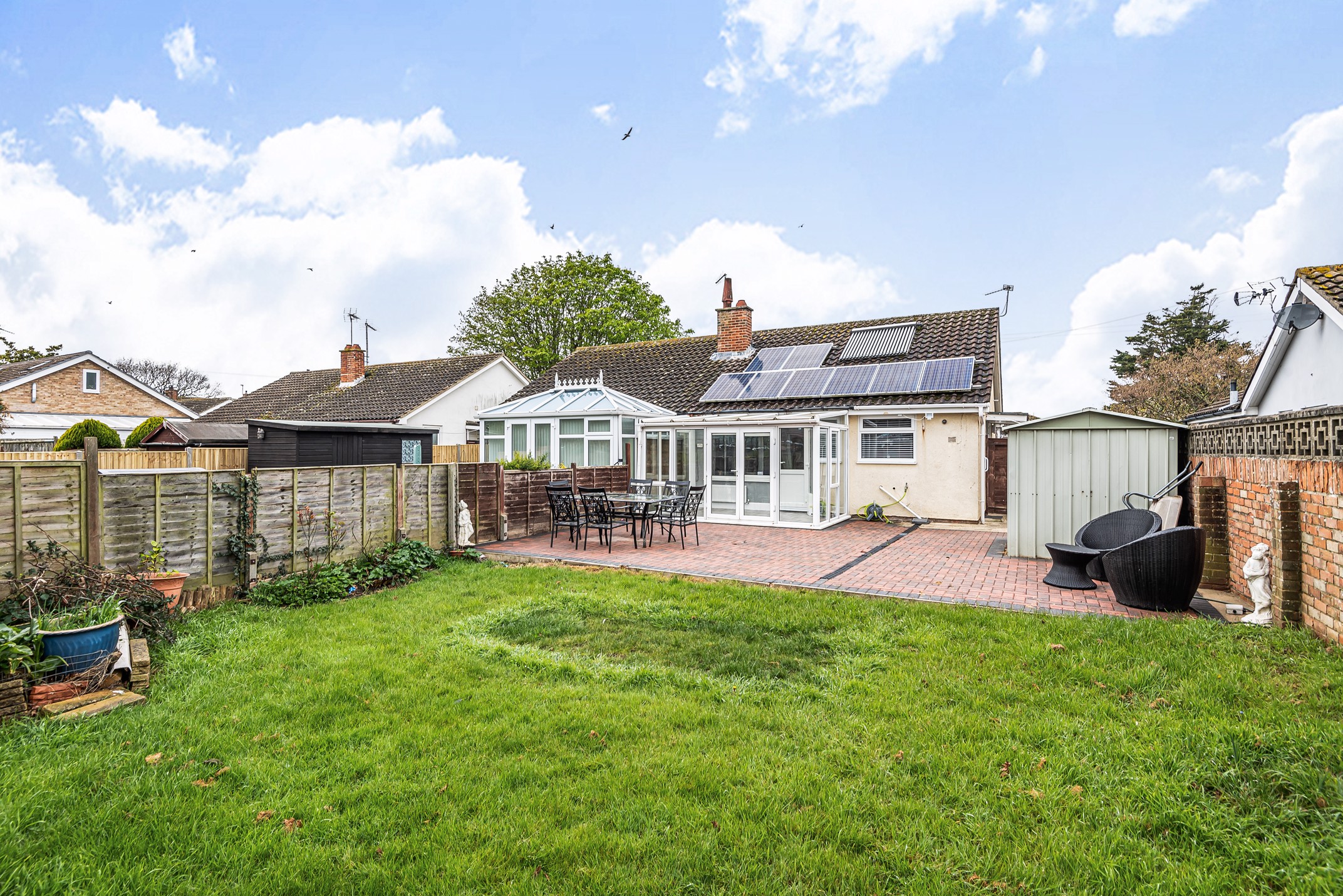 2 bed bungalow for sale in Greenways, Pagham  - Property Image 8