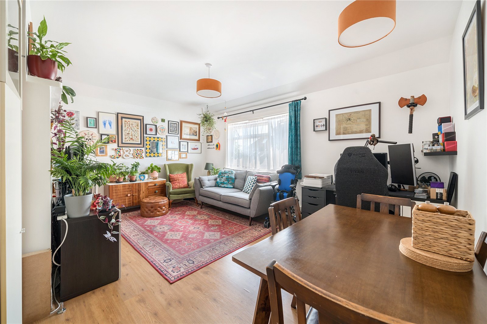 2 bed apartment for sale in Gravits Lane, Bognor Regis - Property Image 1