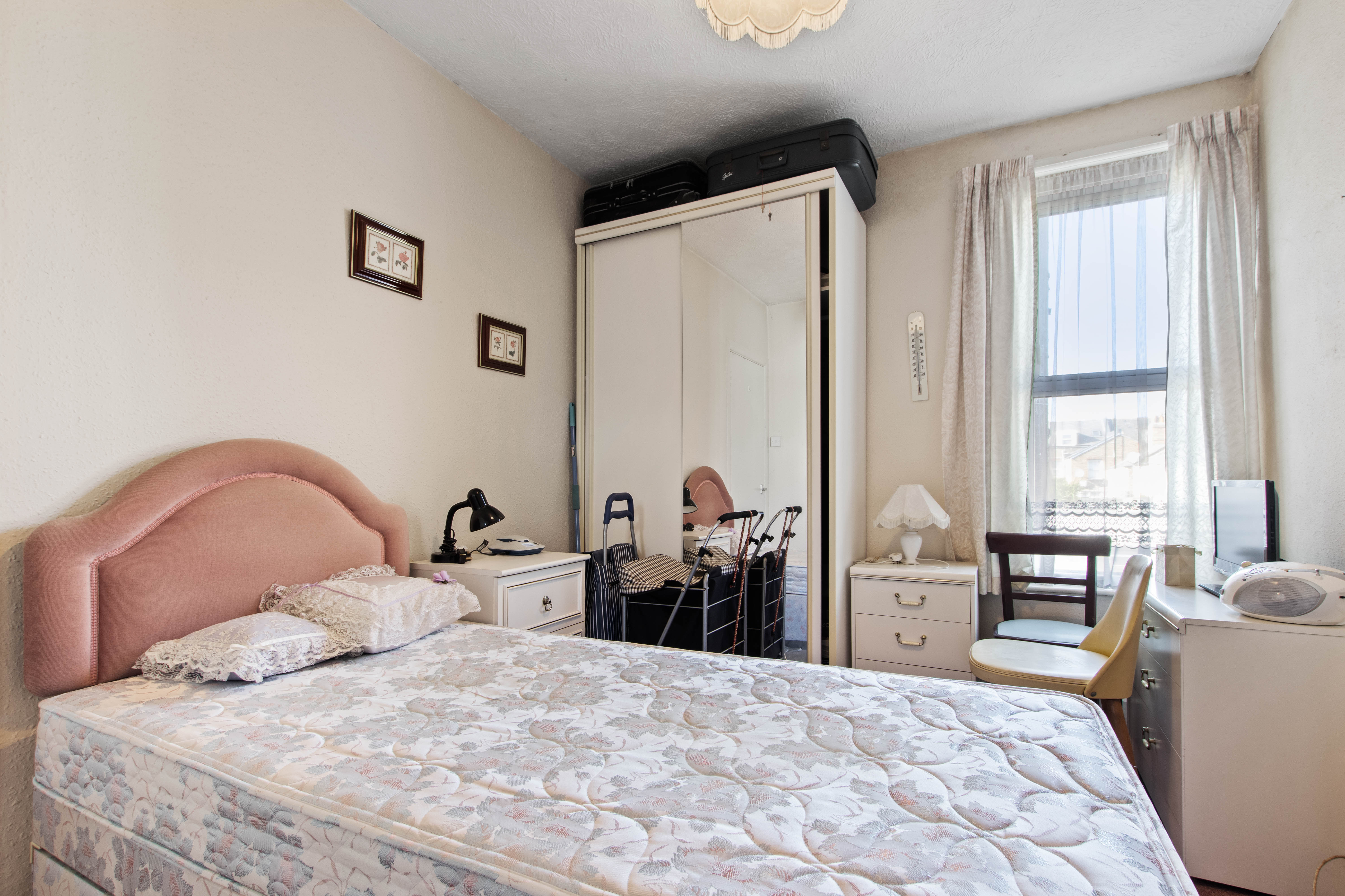 1 bed apartment for sale in Crescent Road, Bognor Regis  - Property Image 8