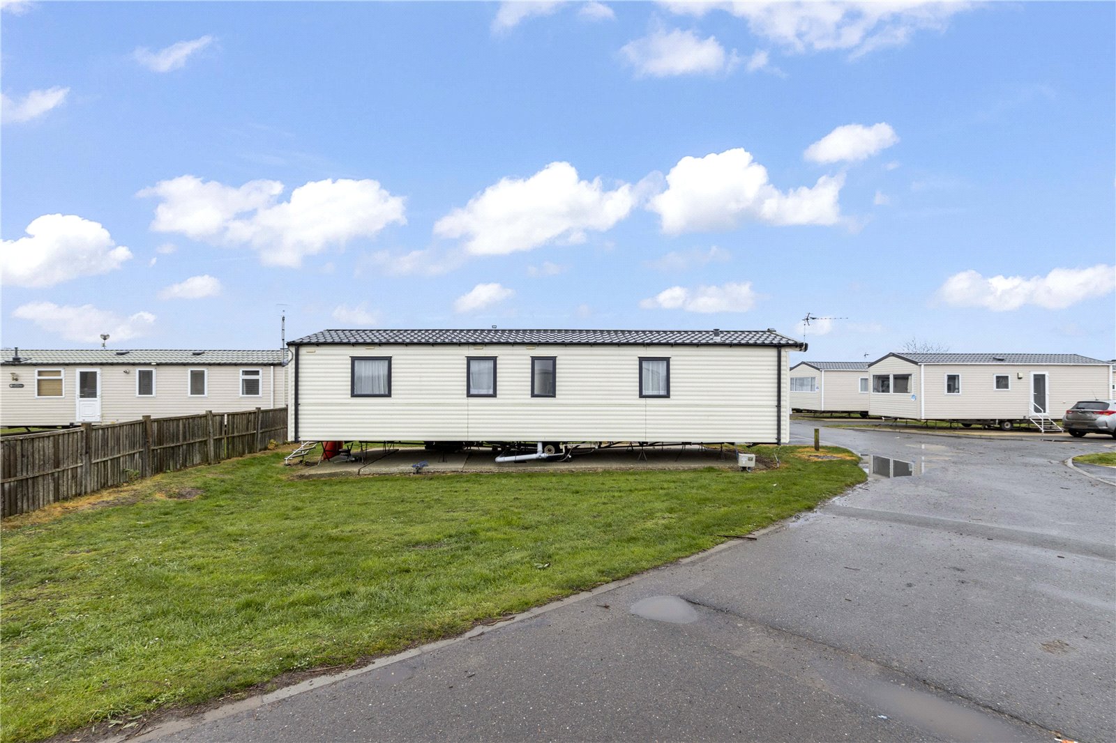2 bed bungalow for sale in Old Nine, Church Farm Holiday Village  - Property Image 18