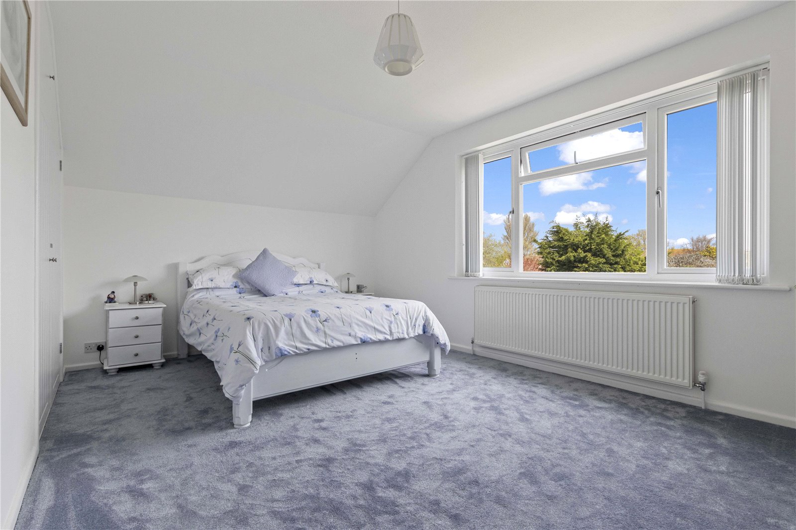 3 bed bungalow for sale in Viscount Drive, Bognor Regis  - Property Image 4