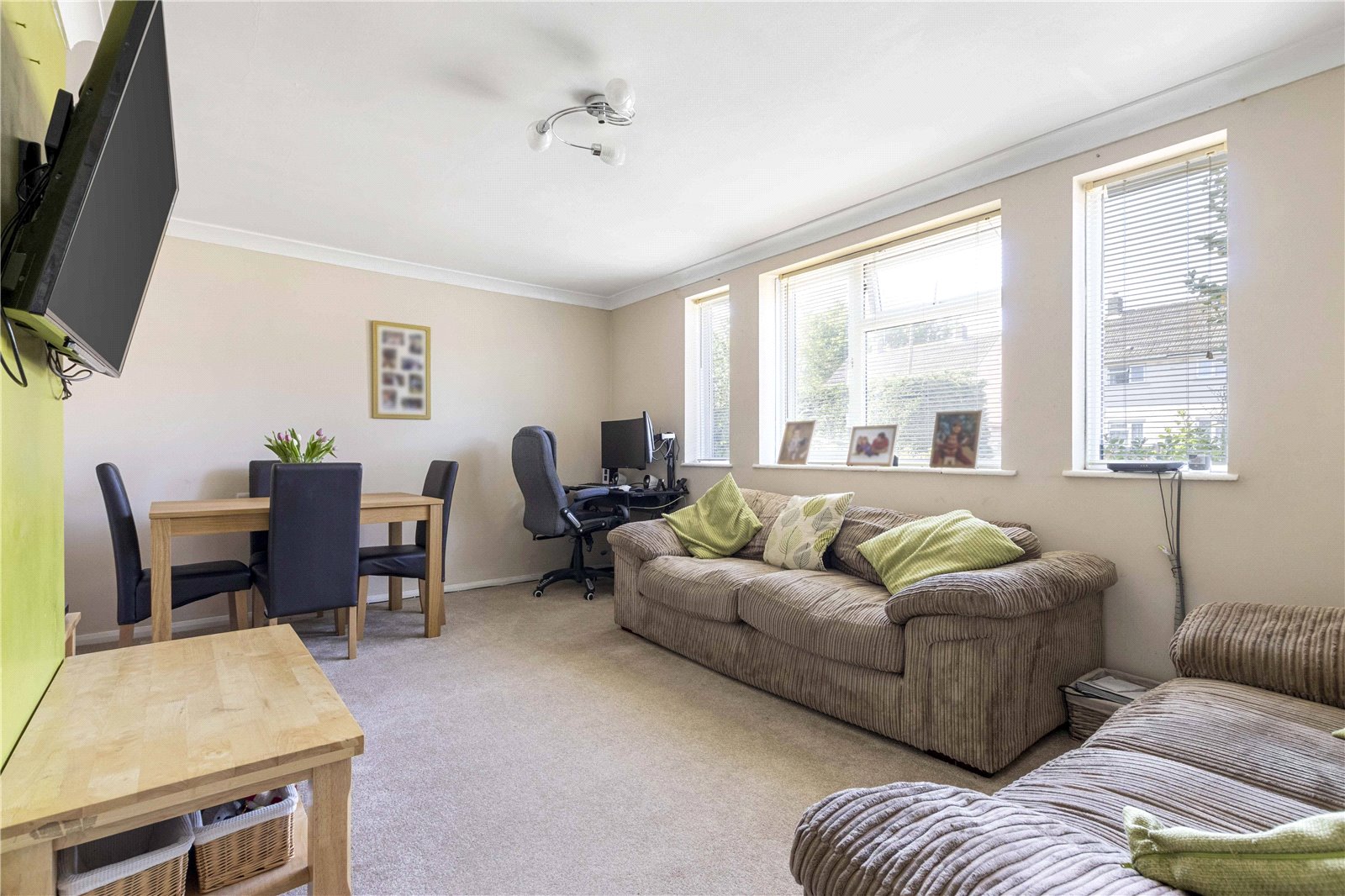 3 bed apartment for sale in Orchard Way, Bognor Regis  - Property Image 3