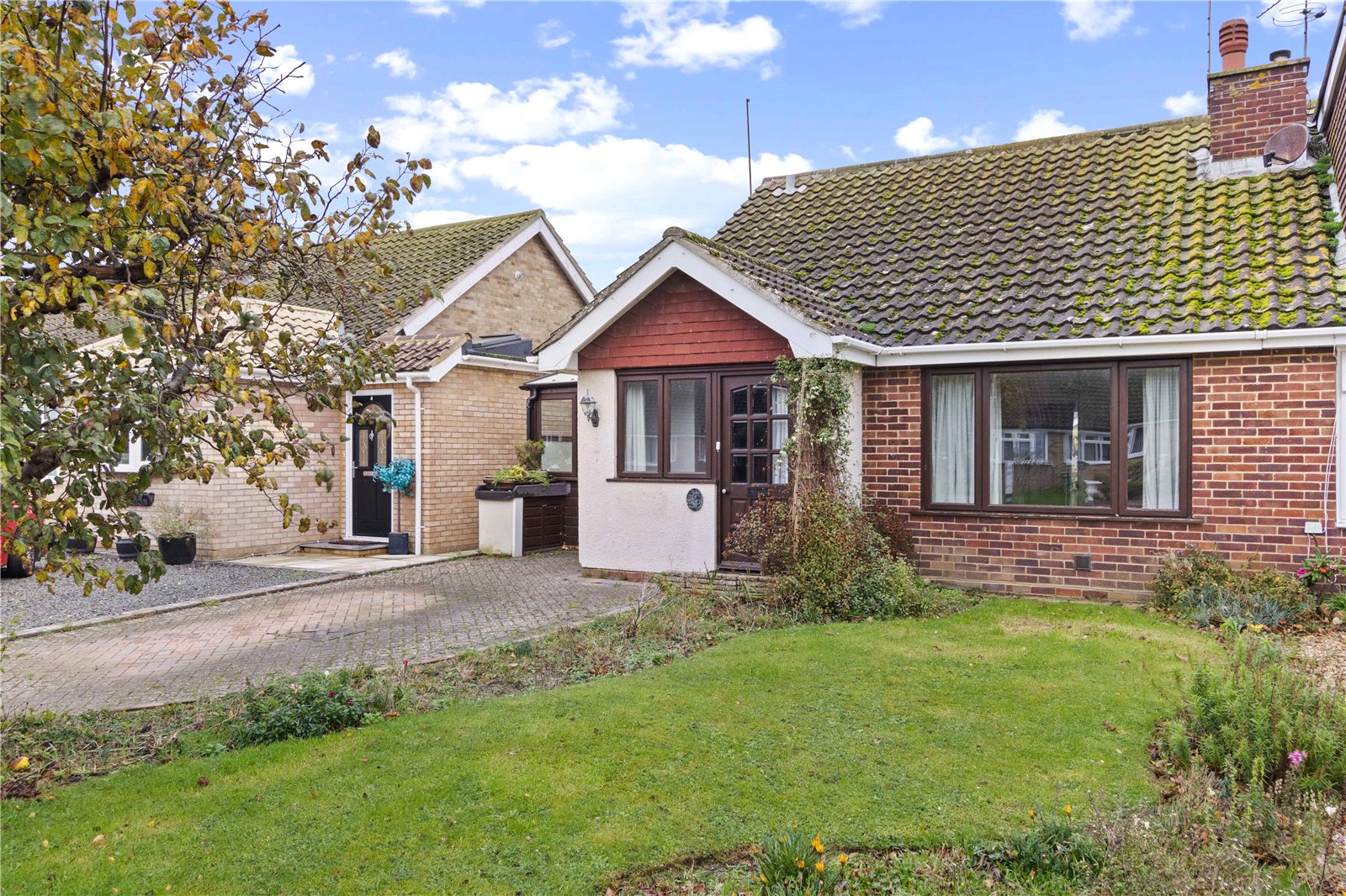 2 bed bungalow for sale in Barons Mead, Pagham  - Property Image 1