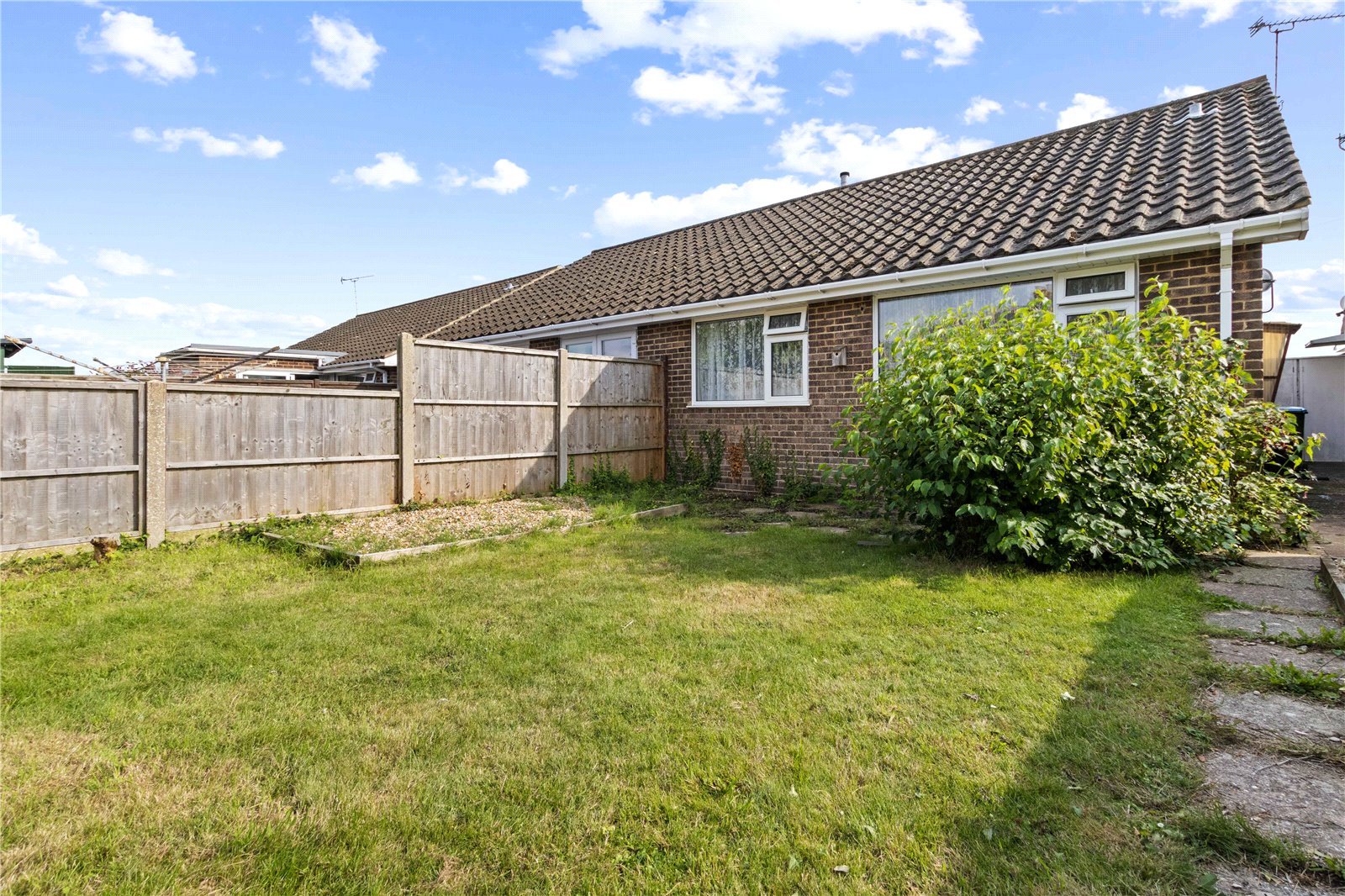 2 bed bungalow for sale in Stonehill Crescent, Rose Green  - Property Image 9