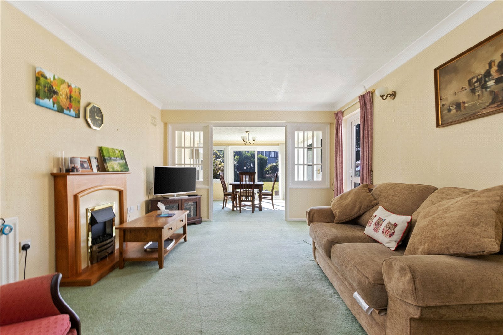 2 bed bungalow for sale in Conway Drive, Bognor Regis  - Property Image 2