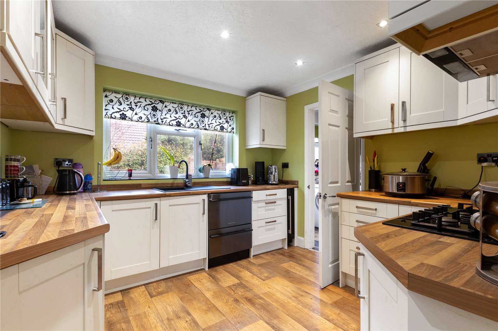 4 bed house for sale in Caledon Avenue, Felpham  - Property Image 3