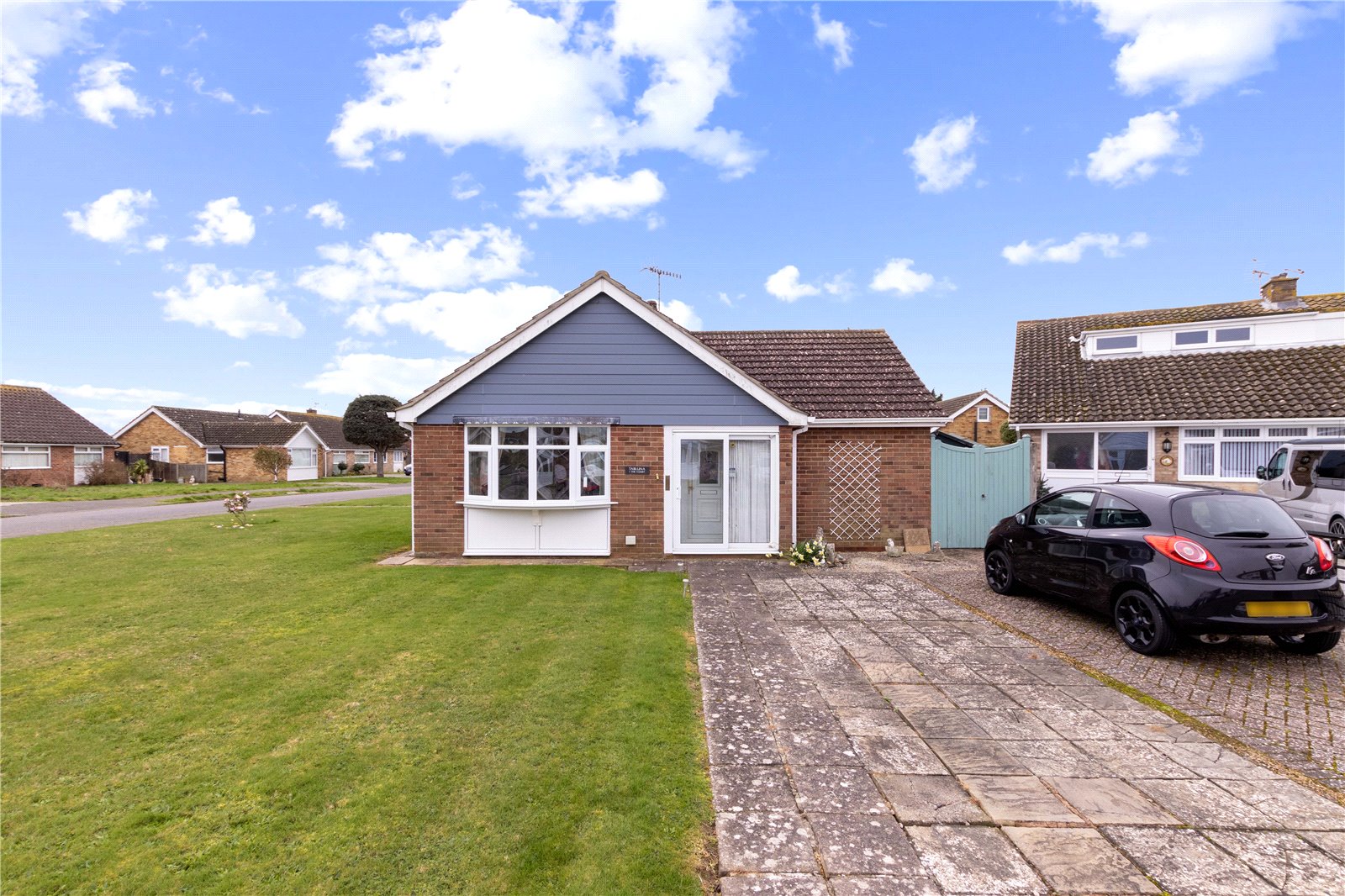 2 bed bungalow for sale in The Court, Pagham  - Property Image 18