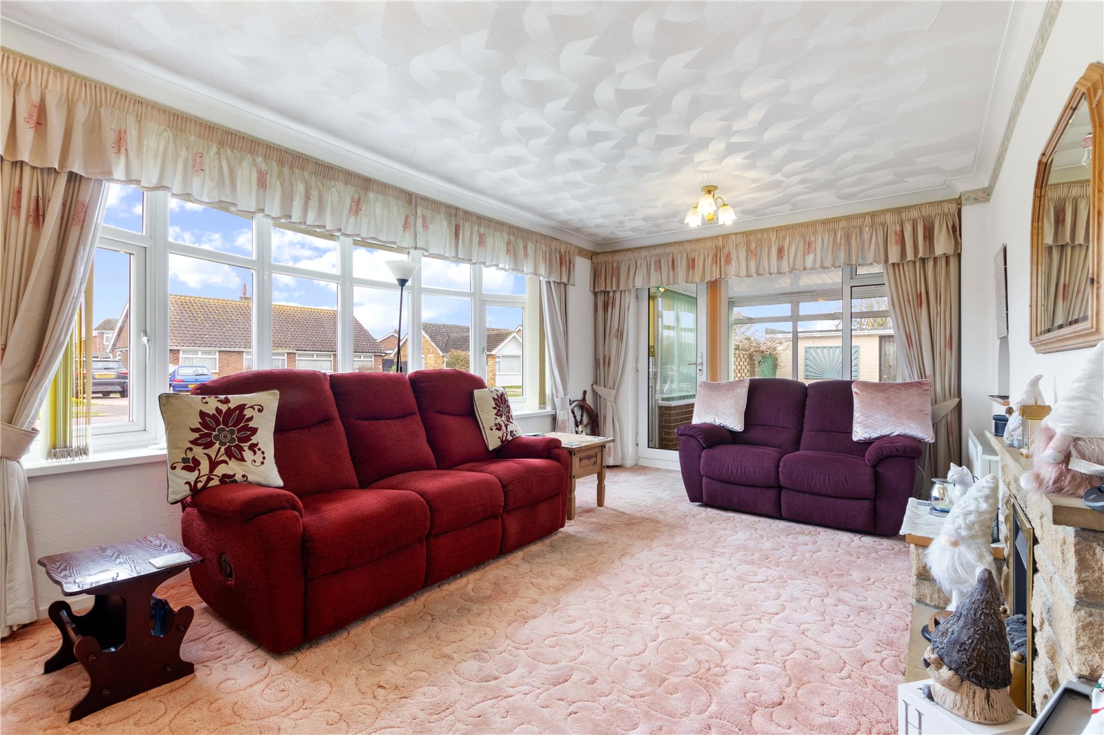 2 bed bungalow for sale in The Court, Pagham  - Property Image 2