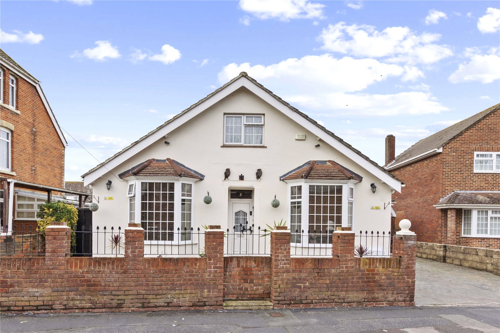5 bed house for sale in Anns Hill Road, Gosport - Property Image 1