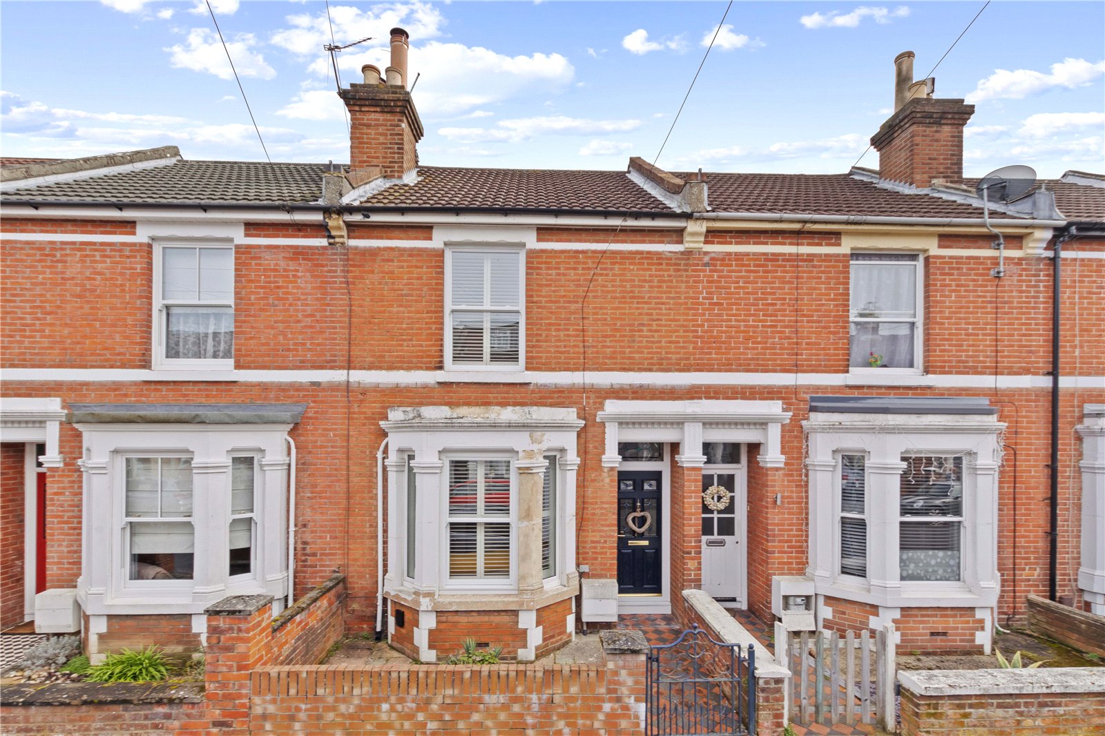 2 bed house for sale in St. Edwards Road, Gosport  - Property Image 1
