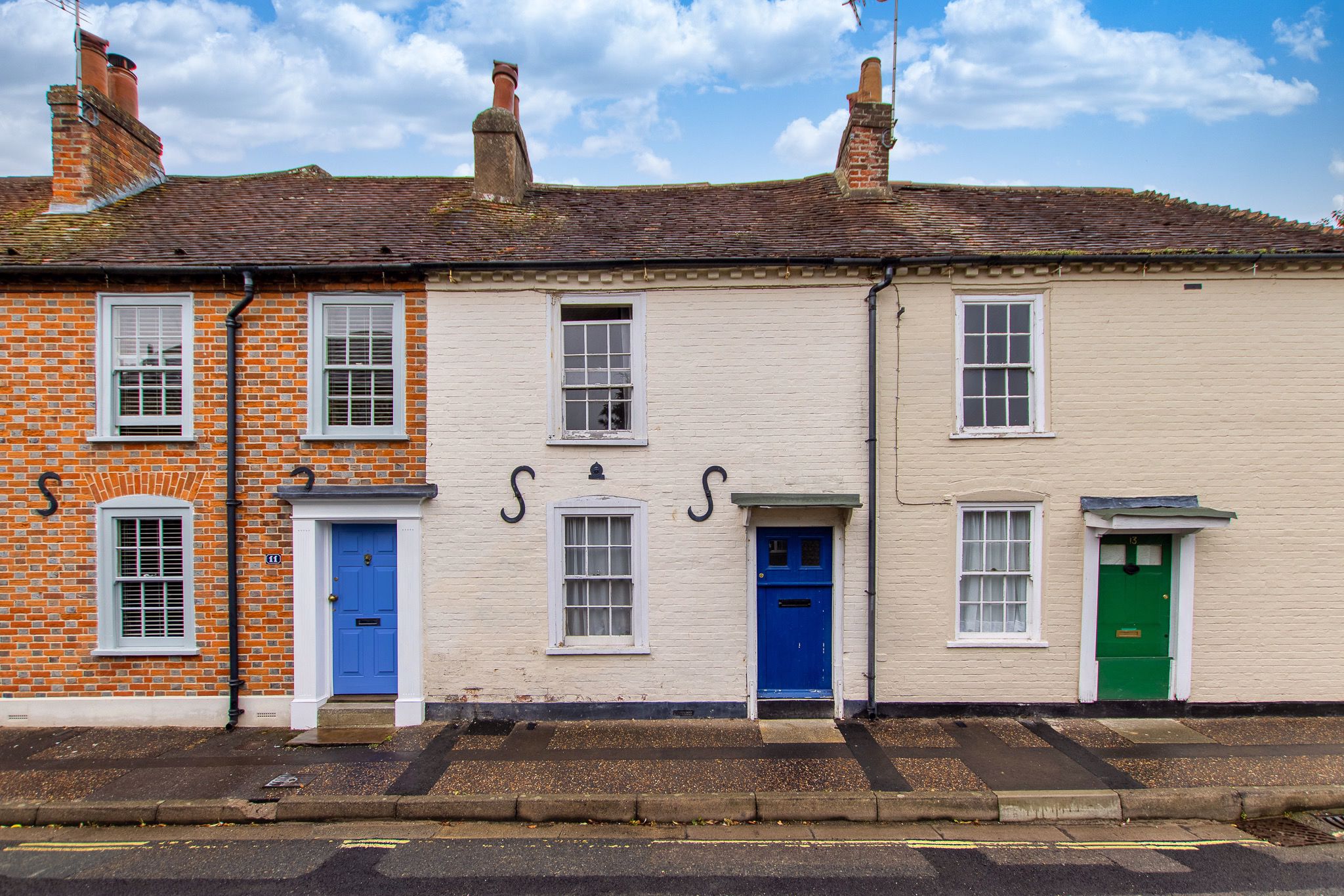 2 bed house for sale in Parchment Street, Chichester - Property Image 1