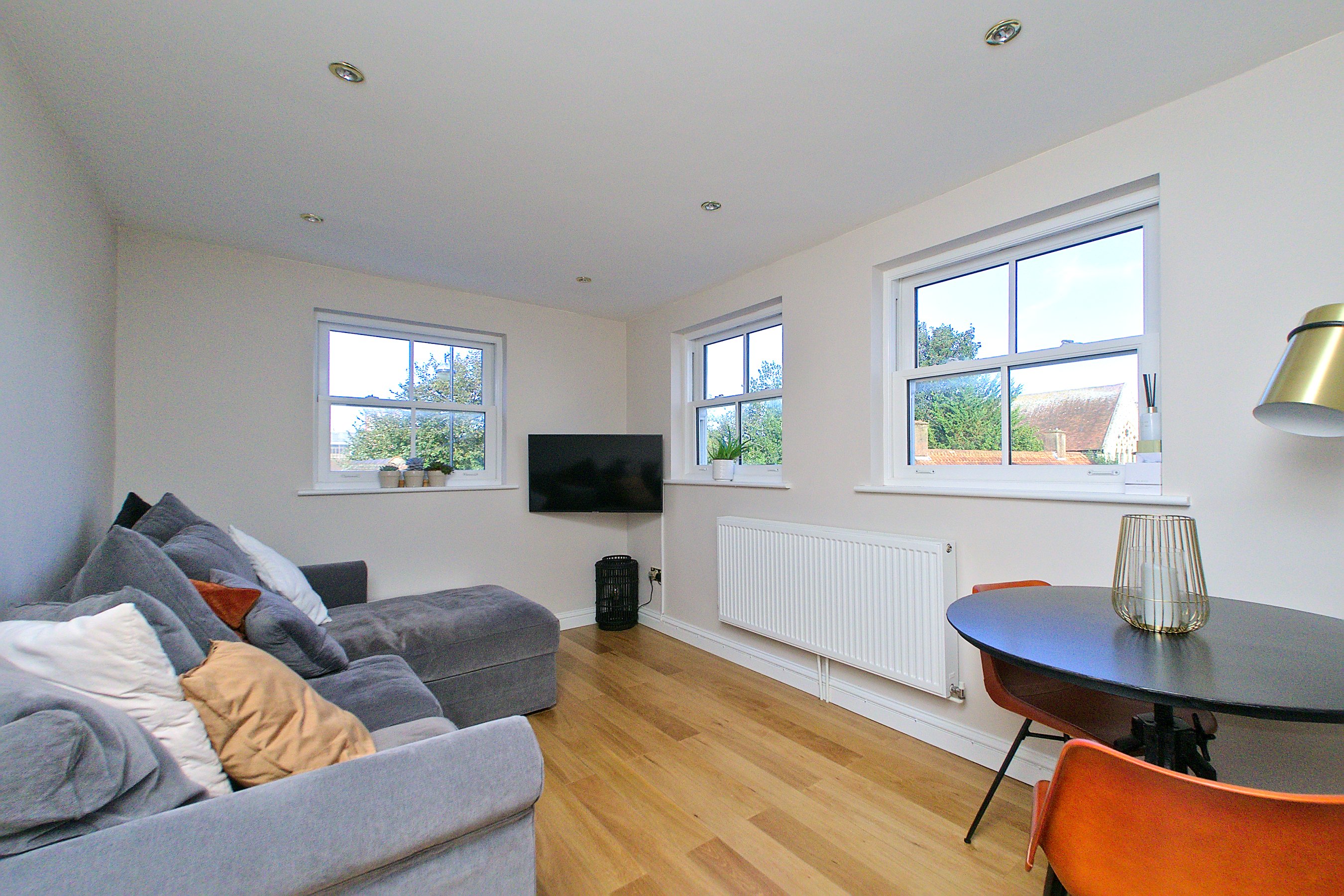 1 bed apartment for sale in Little London, Chichester  - Property Image 2