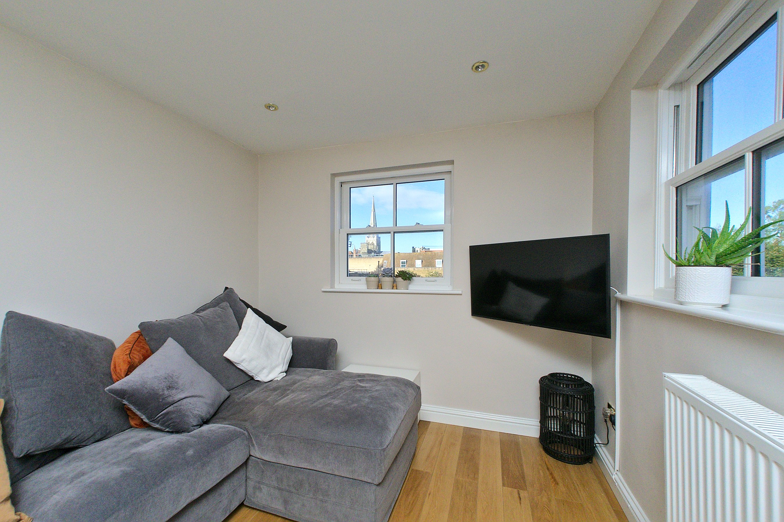 1 bed apartment for sale in Little London, Chichester  - Property Image 9