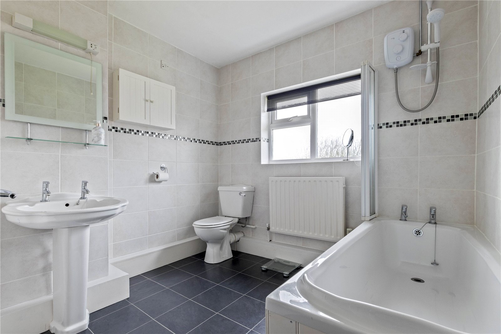 4 bed house for sale in Stockbridge Road, Chichester  - Property Image 12