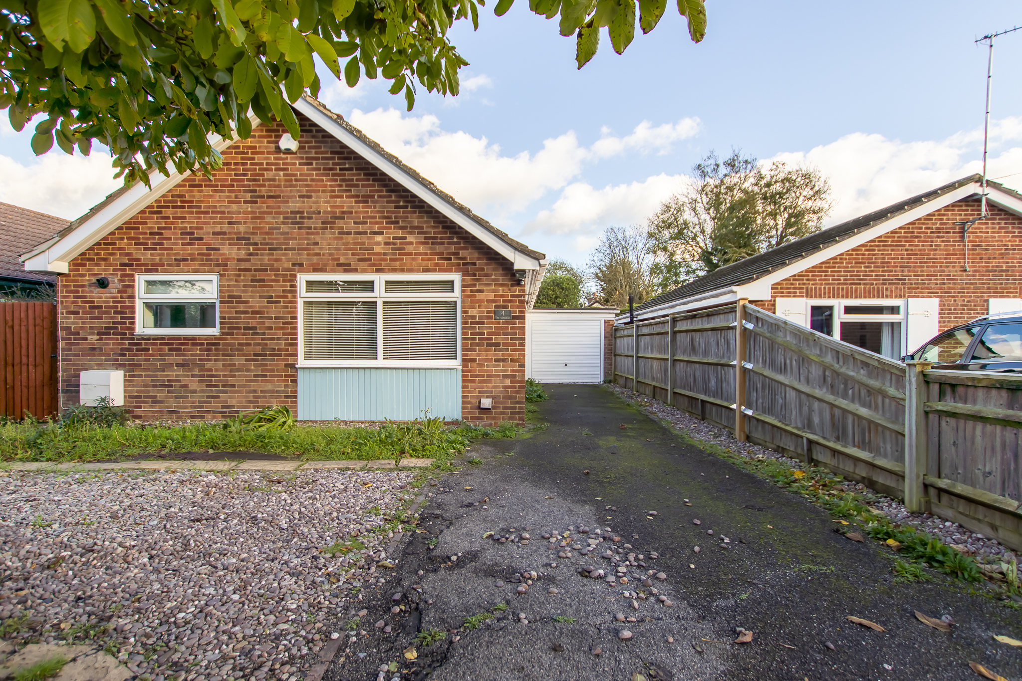 2 bed bungalow for sale in Newport Drive, Fishbourne - Property Image 1