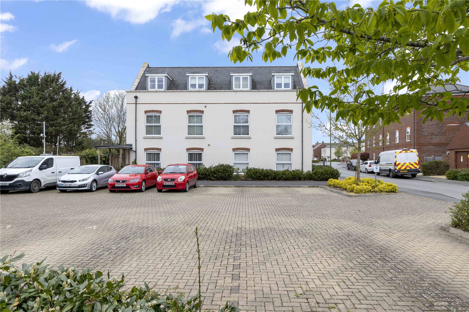 2 bed apartment for sale in Kiln Drive, Hambrook - Property Image 1