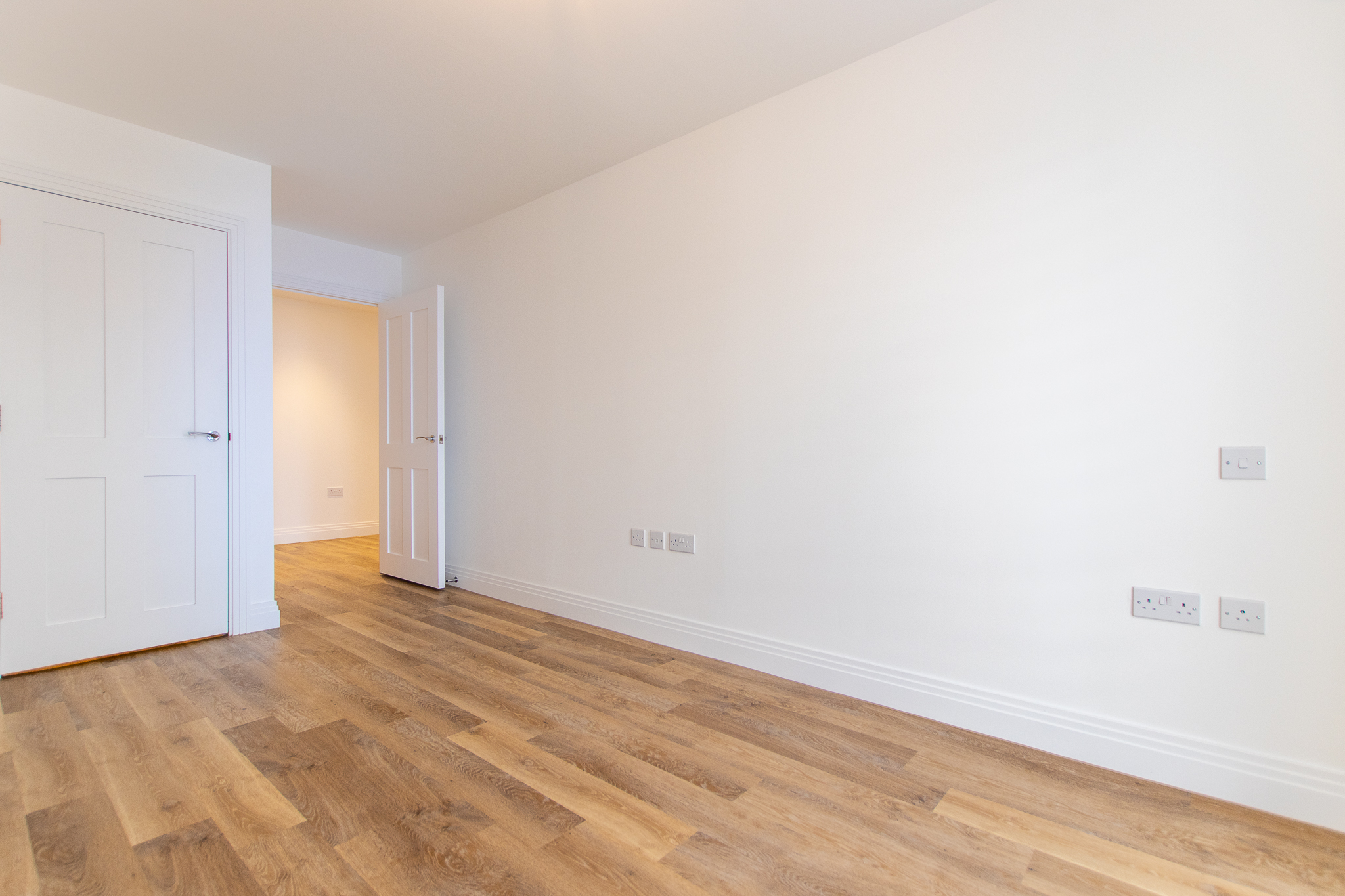 2 bed apartment for sale in The Woolstaplers, Chichester  - Property Image 14