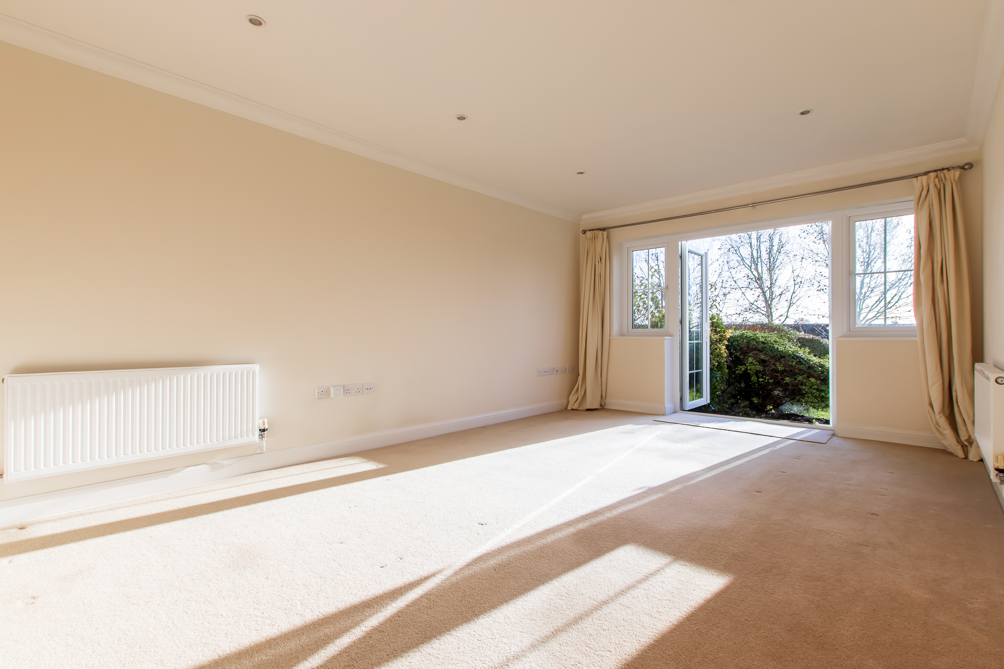 2 bed apartment for sale in Tilemakers Close, Westhampnett  - Property Image 2