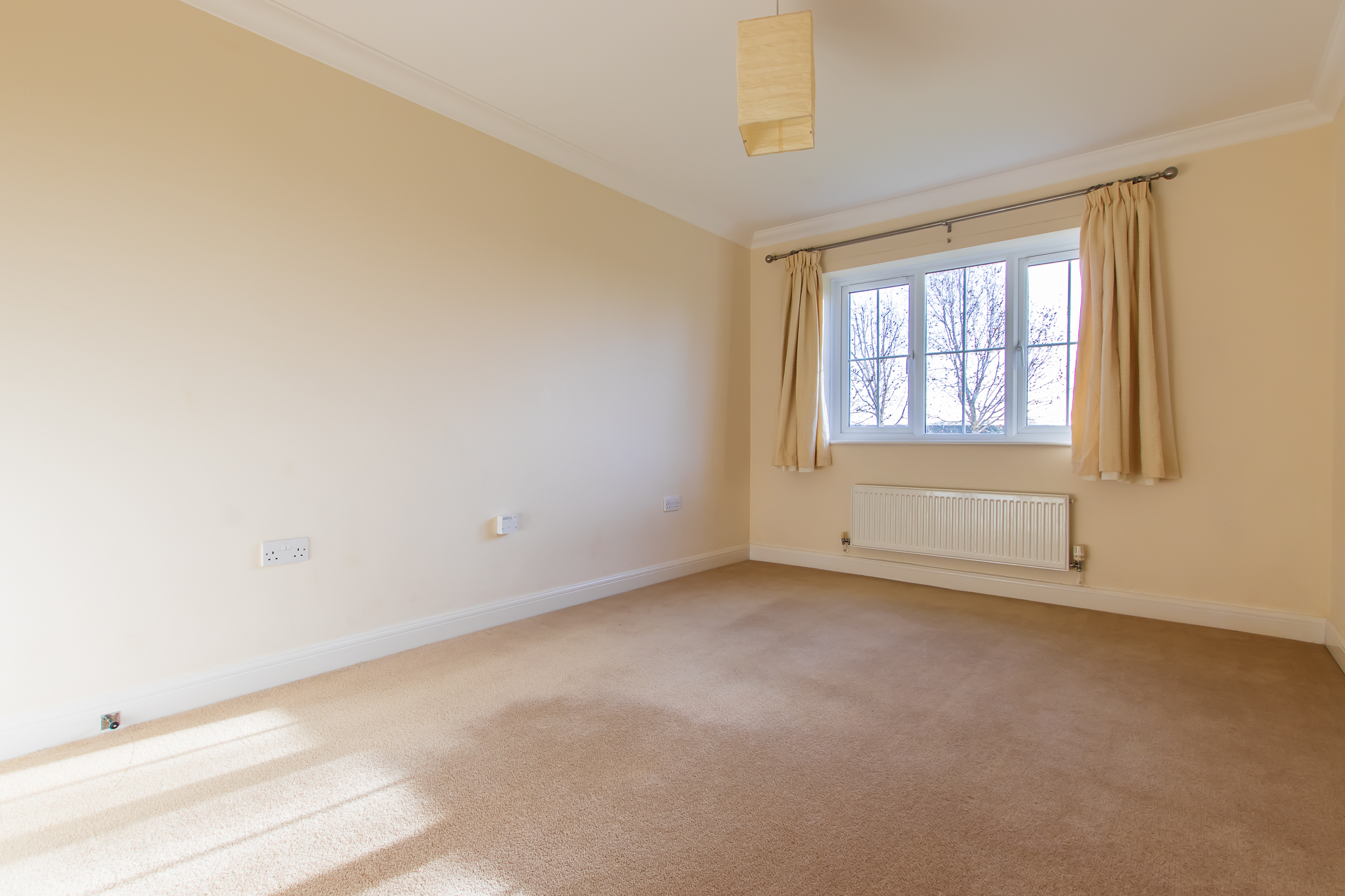 2 bed apartment for sale in Tilemakers Close, Westhampnett  - Property Image 6