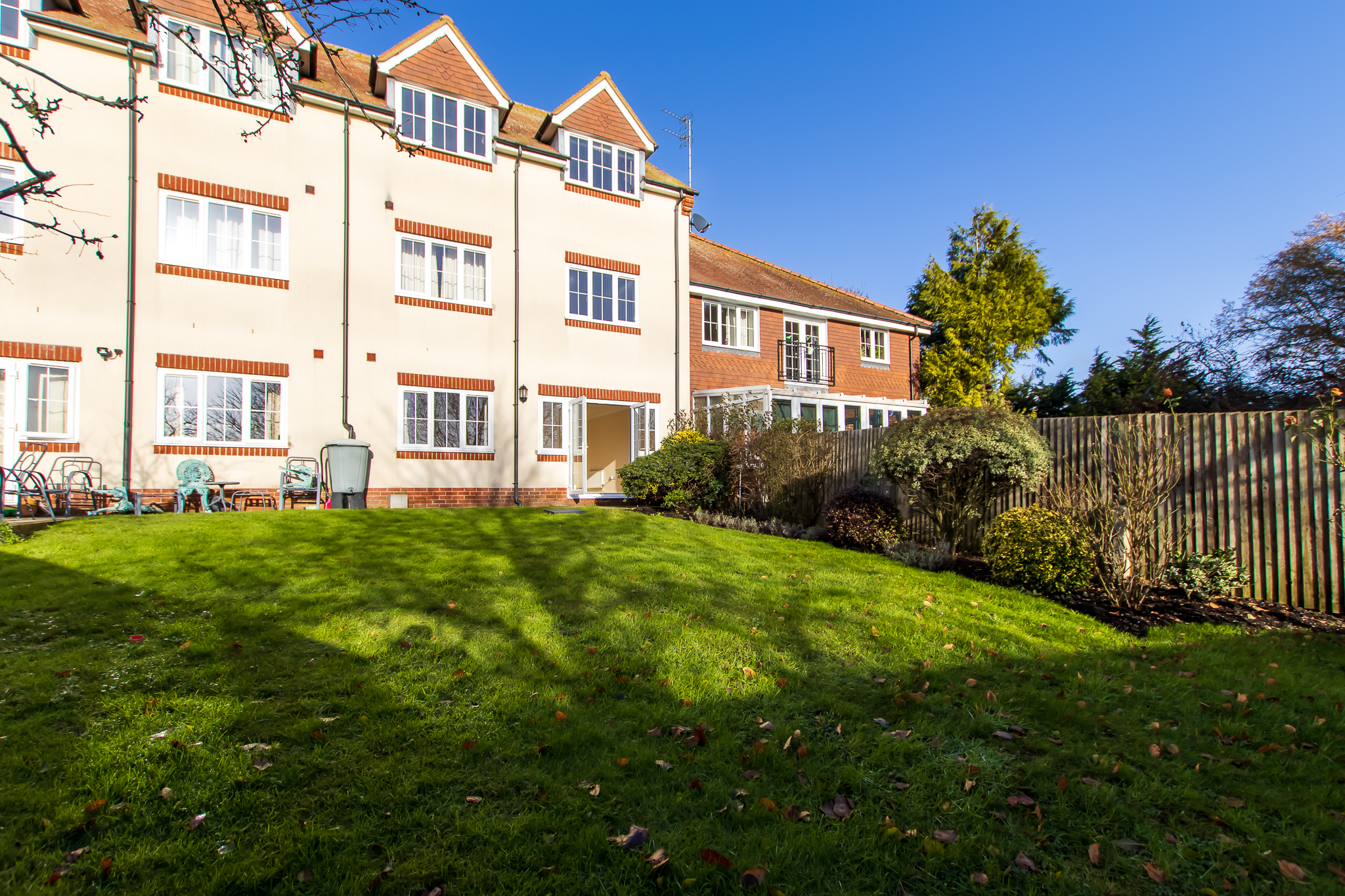 2 bed apartment for sale in Tilemakers Close, Westhampnett  - Property Image 10