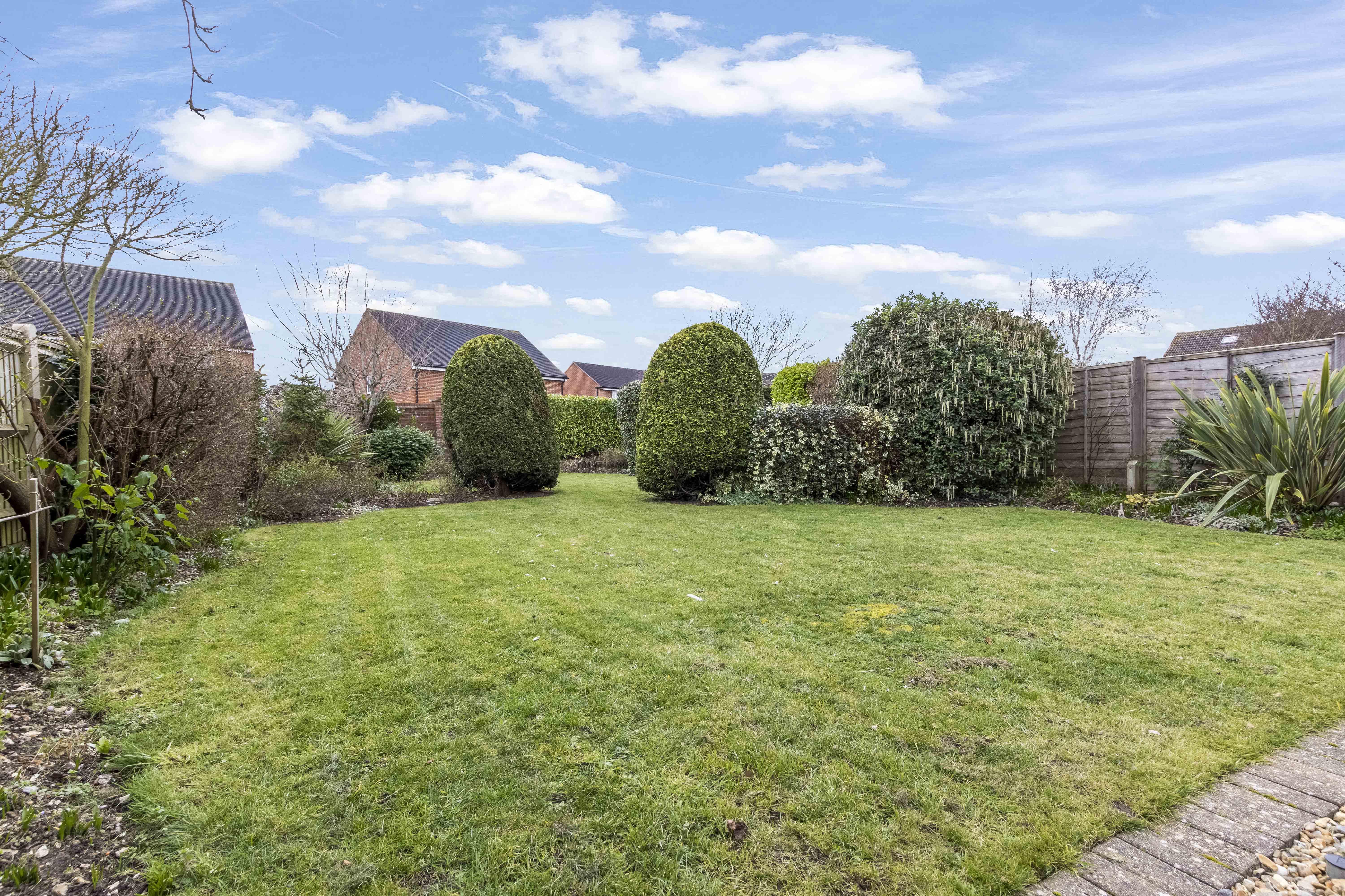 3 bed bungalow for sale in Belgrave Crescent, Chichester  - Property Image 9